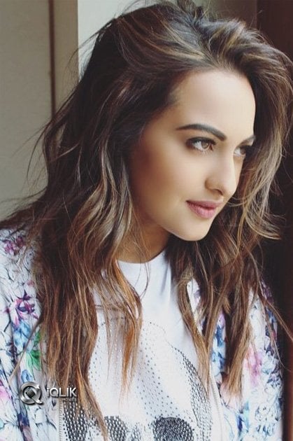 Sonakshi-Sinha